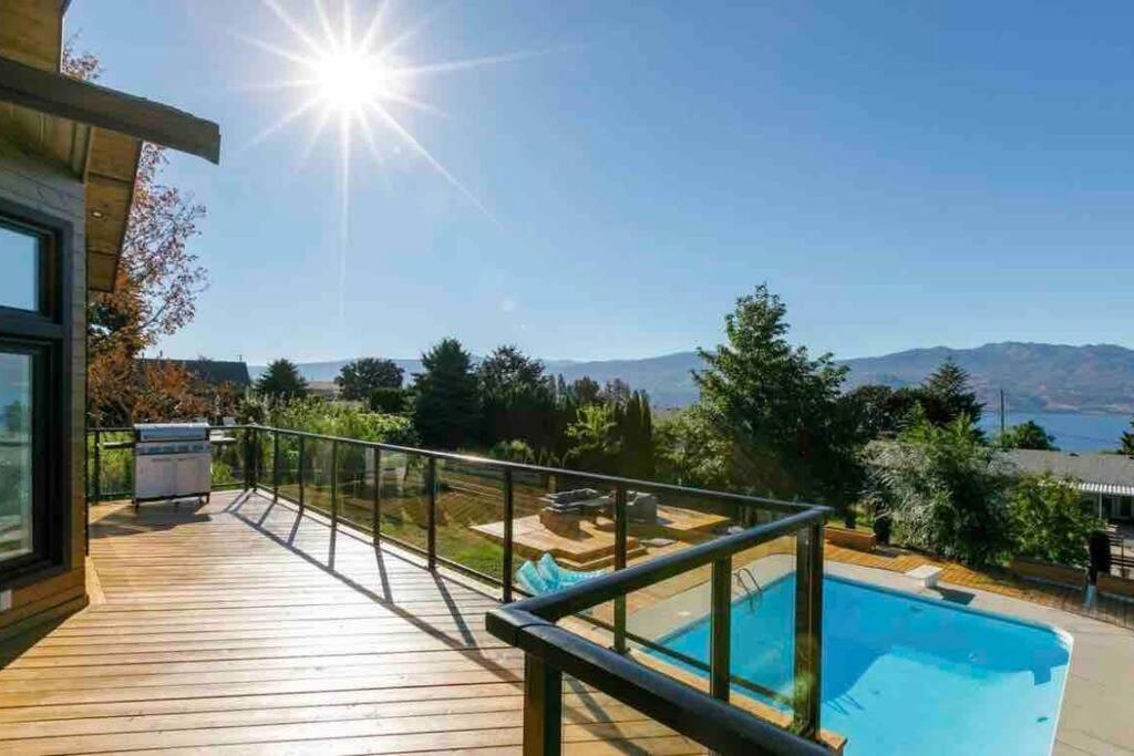 Luxurious 5 Bedroom House With Pool & Sauna West Kelowna Extérieur photo