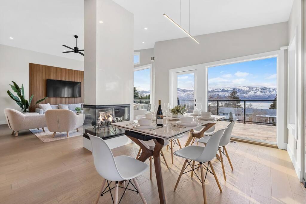 Luxurious 5 Bedroom House With Pool & Sauna West Kelowna Extérieur photo